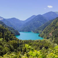 lake-2970657_1920